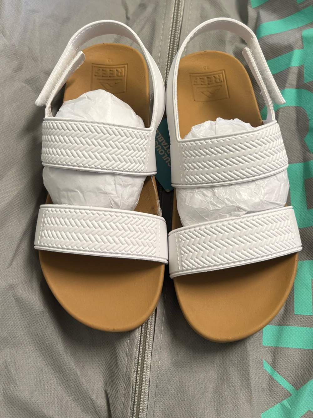 NIP Size 13 Reef white/tan Water Vista Slingback hook/loop Sandal. Retail 35.00